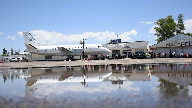 Una nave de LADE aterrizó por primera vez en el aeropueto de Malargüe.