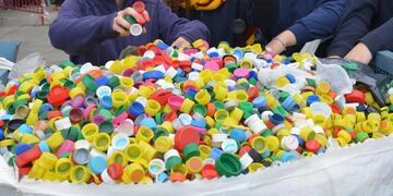 Se recolectaron en Tres Arroyos tapitas de plástico para el Hospital Garrahan