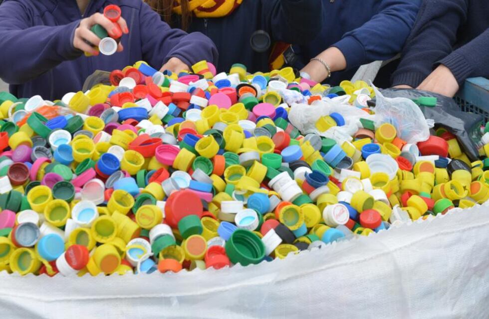 Se recolectaron en Tres Arroyos tapitas de plástico para el Hospital Garrahan