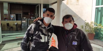 El Cuti Cristian Romero volvió a Córdoba con el título, y agradeció las demostraciones de afecto (La Voz).