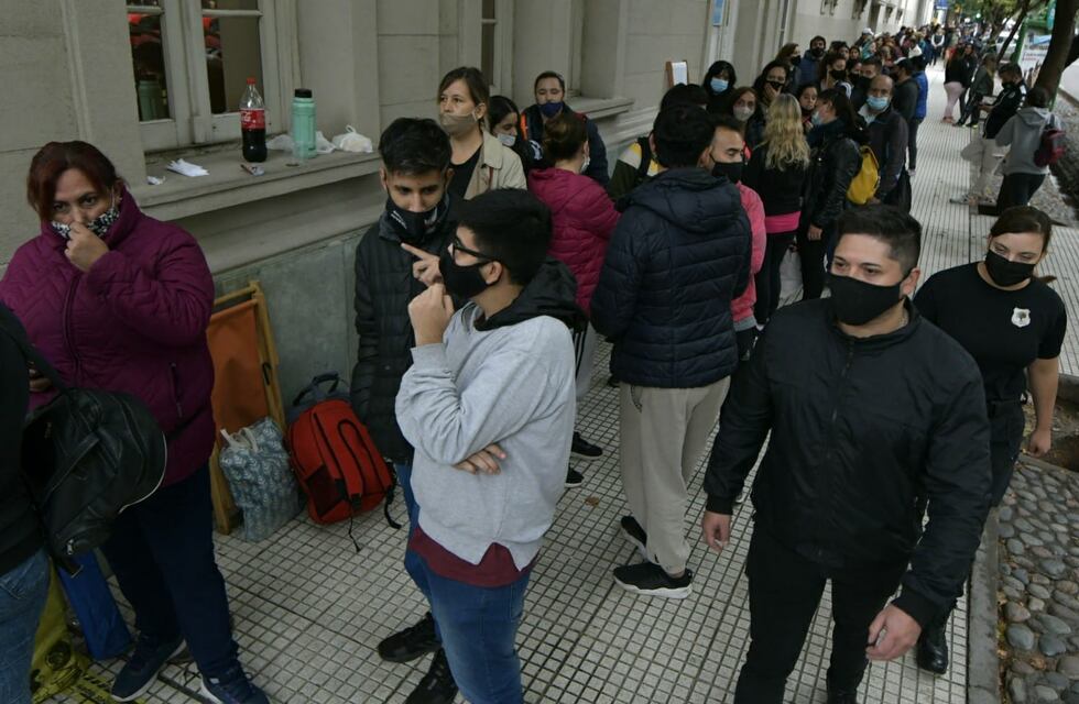 Vendimia 2022: largas filas y disturbios para obtener los últimos lugares para la Fiesta Central