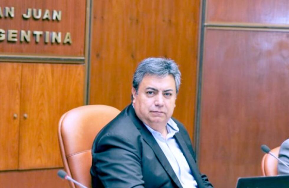 Dos diputados provinciales con coronavirus: uno está internado