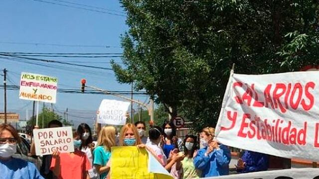 El personal de salud del Hospital Sayago en uno de los tantos reclamos por un aumento salarial y mejores condiciones laborales. (Foto: archivo).
