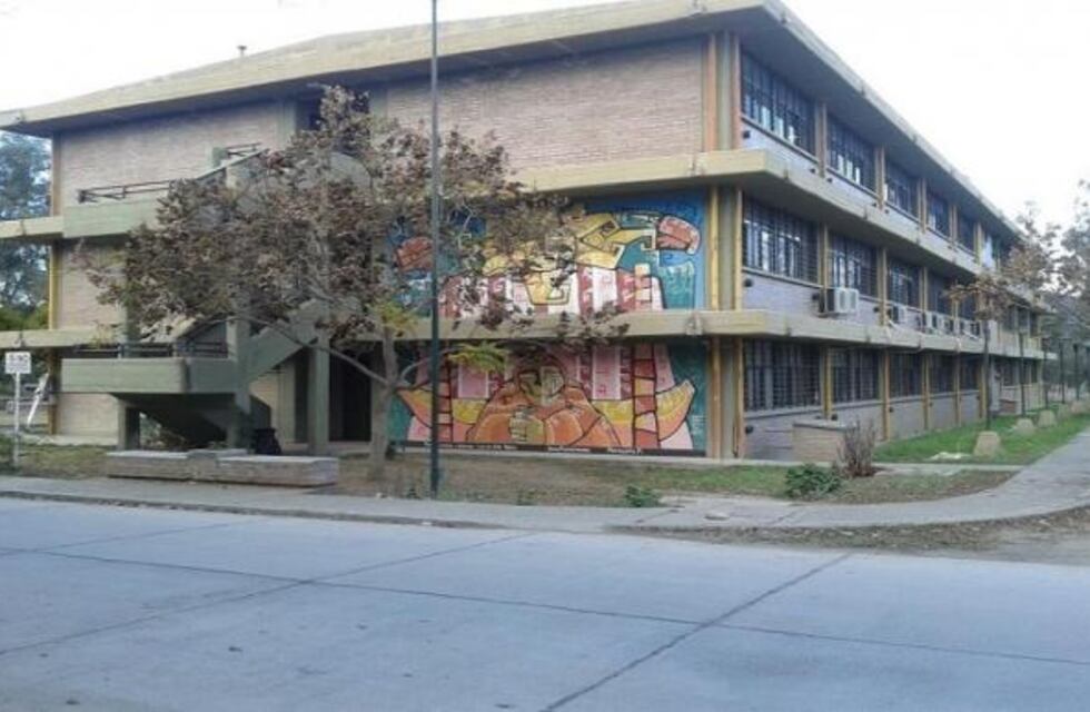 Una facultad de la UNSa aprobó el uso del lenguaje inclusivo no binario y no sexista