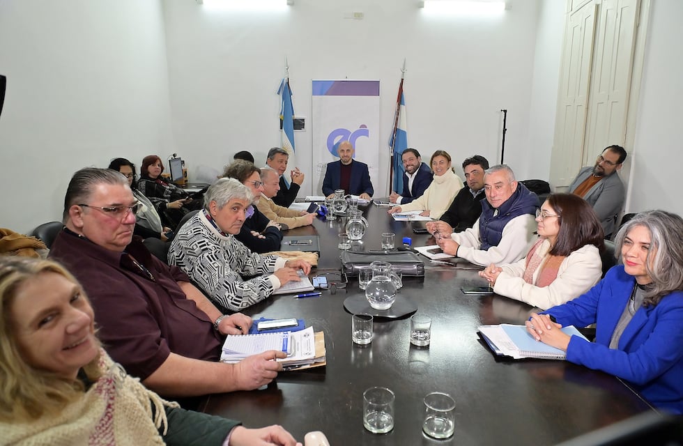 La provincia mejora la oferta a docentes y estos ratificaron 4 jornadas de paro