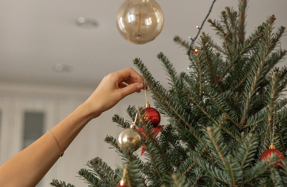 Se acercan las fiestas de fin de año: cuánto cuesta armar un arbolito de Navidad en Córdoba
