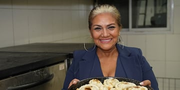 Una imagen de la inauguración del local de empanadas de Gladys La Bomba Tucumana en Recoleta. (Juano Tesone/Clarín).