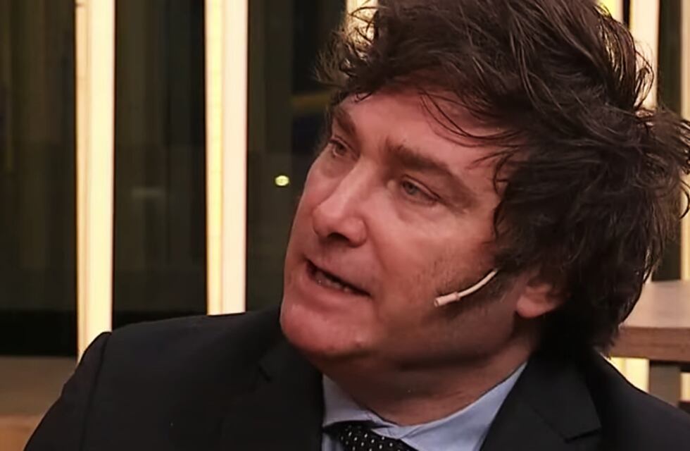 Video: Javier Milei estalló por la pregunta de una periodista sobre el polémico spot de Bussi en Tucumán