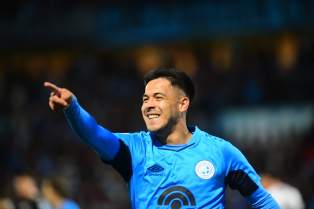 Uvita Fernández marcó el segundo gol de Belgrano en Alberdi ante Newell's. (Javier Ferreyra / La Voz)