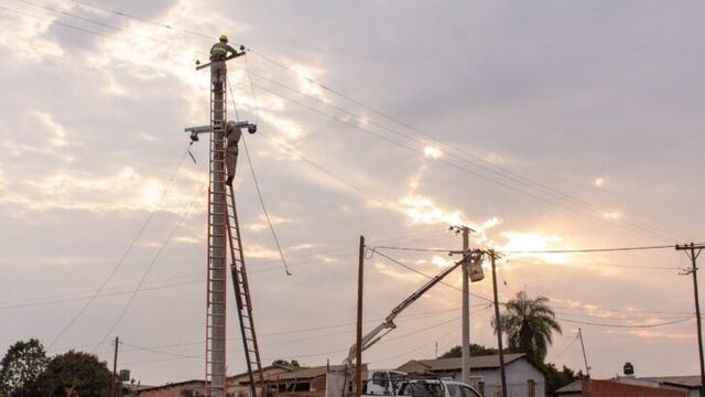 Mejoras en postes y tendido eléctrico en San José y San Javier.