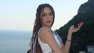 Tini Stoessel brilló con un espectacular outfit total black en Dublín