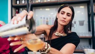 Whisky, Calafate y vodka: los cócteles patagónicos de Mona Gallosi que debes probar en estas Fiestas