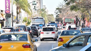 El vehículo que llamó la atención de todos en el centro de la ciudad de Córdoba.