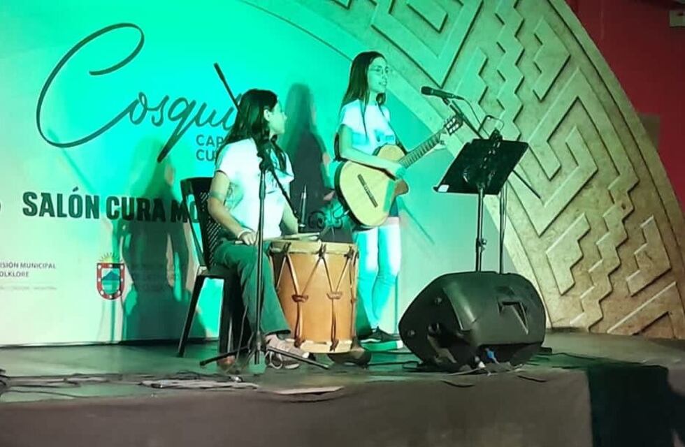 “Las del Xanaes”, el recambio generacional del Folklore de Arroyito