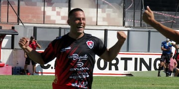 Sporting empató 2 a 2 con Tiro, Barroso convirtió el primer gol. Foto: Mauro Margaria (Prensa Sporting)