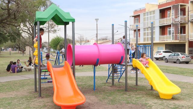 Nuevo mobiliario en el espacio verde del barrio Belgrano