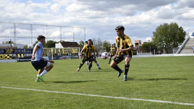 Santamarina de Tandil le ganó por la mínima a Liniers de Bahía Blanca