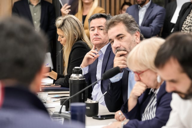 Gabriel Bornoroni y Cristian Ritondo, jefes de los bloques de La Libertad Avanza y el PRO, respectivamente (Foto: HCDN)