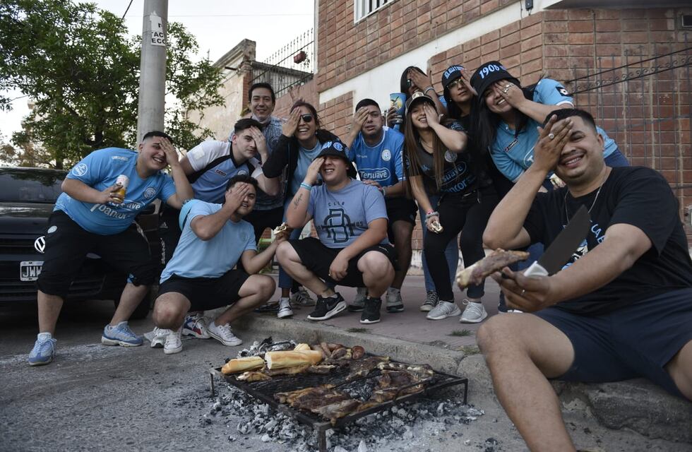 Belgrano y su gente pusieron toda la carne en el asador en un viernes para el recuerdo
