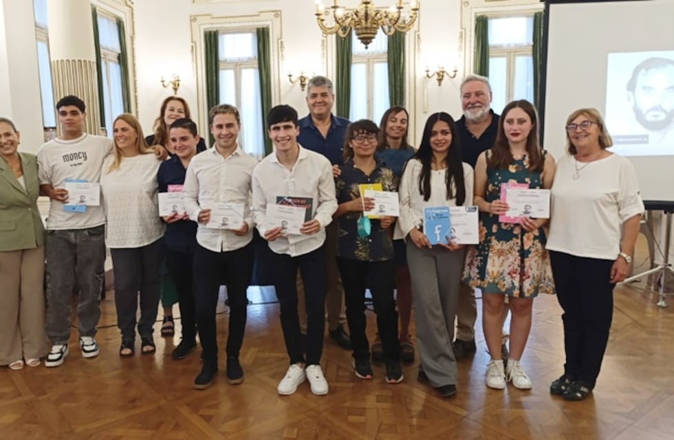 Tres Arroyos: Entrega de los premios Roberto Fontanarrosa