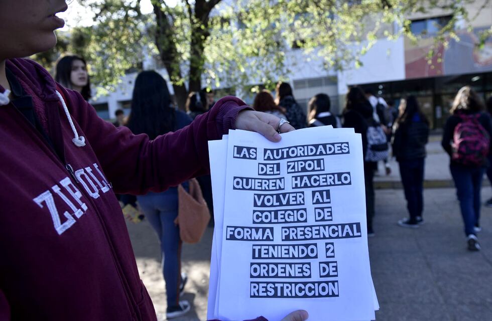 Alumnos del Instituto Zípoli piden que no vuelva a clases un compañero con denuncias