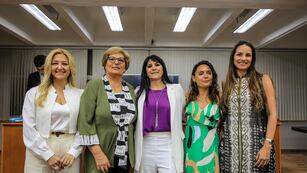 Las concejalas de Rafaela: Carla Boidi, Mabel Fosatti, Alejandra Sagardoy, Valeria Soltermam y María Paz Caruso