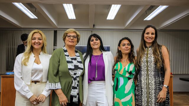 Las concejalas de Rafaela: Carla Boidi, Mabel Fosatti, Alejandra Sagardoy, Valeria Soltermam y María Paz Caruso