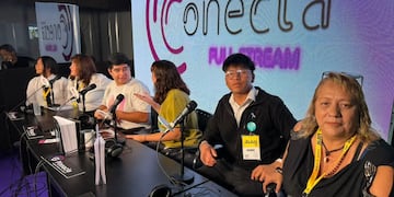 Alumnos y docentes del Bachillerato nº 2 de San Salvador de Jujuy fueron entrevistados en la Feria del Libro de Buenos Aires por diferentes medios interesados en sus "Historias que dan miedo".