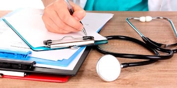 Las prepagas anticiparon su rechazo a la iniciativa que beneficia a las obras sociales y que fue incluida en el proyecto del Presupuesto 2023. (Foto: Adobe Stock)