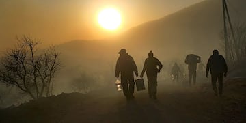 Calor y viento en el comienzo de la primavera. Y sin lluvias. Lo que agrava la situación con los incendios forestales (La Voz).