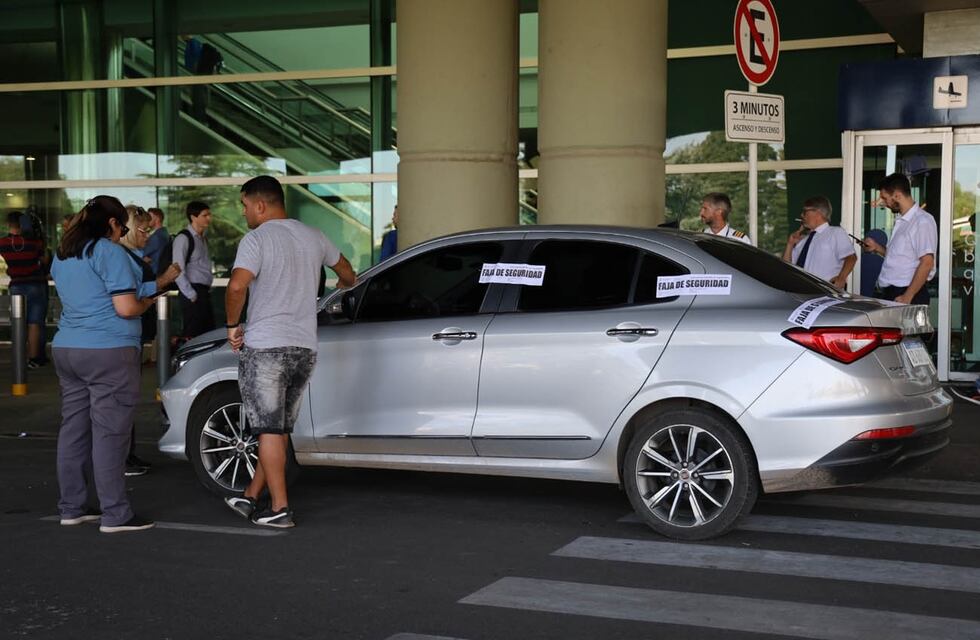 “Viajes ilegales”: el municipio detiene a 15 choferes de Uber por día en Córdoba
