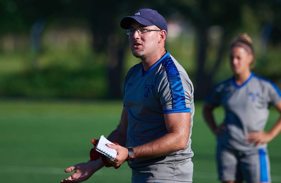 ¿Crisis en Talleres?: tras 8 años al frente, echaron al DT del plantel femenino