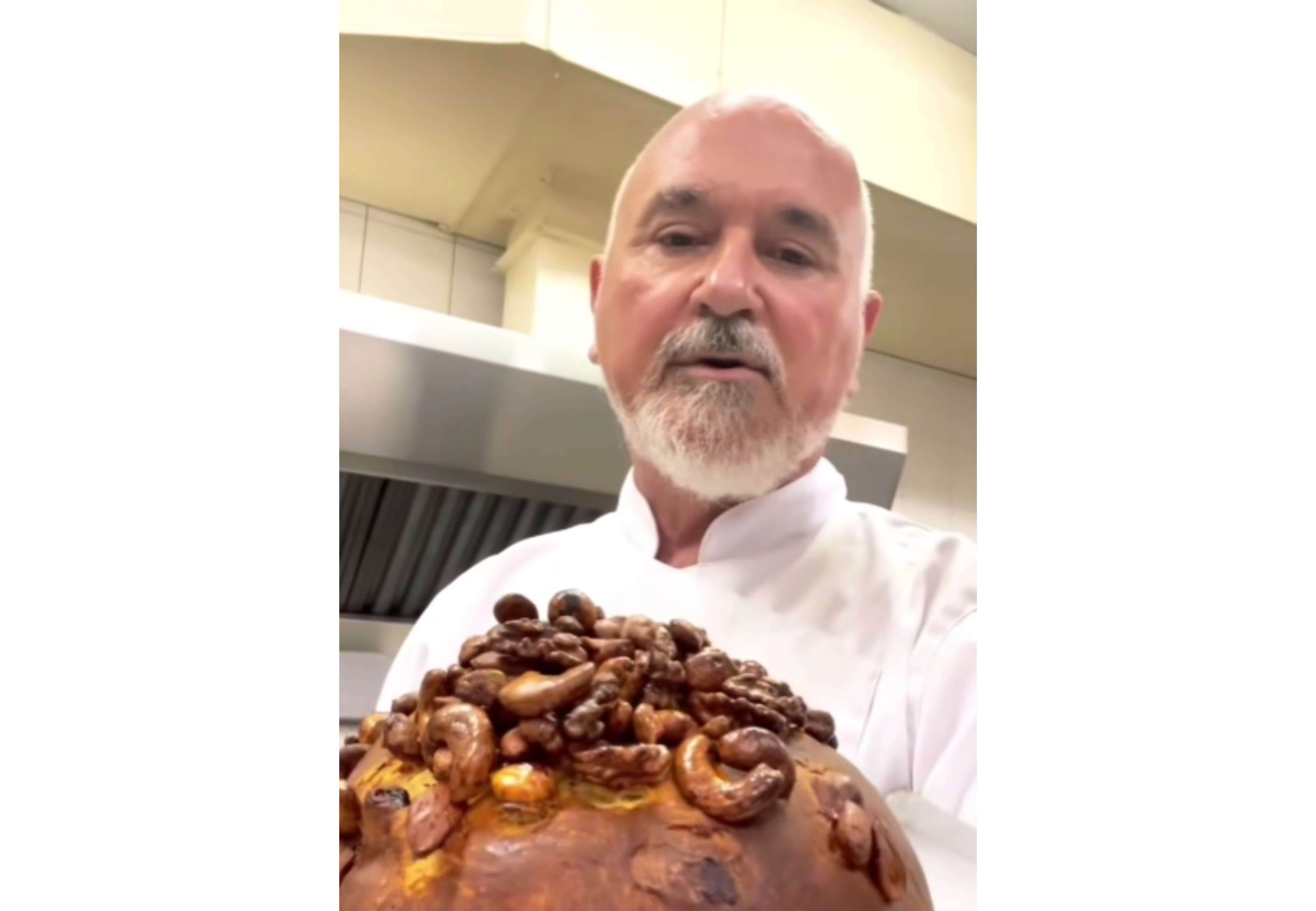 Osvaldo mostró cómo quedó el pan dulce.