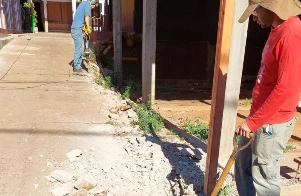 Regularización de conexiones de agua en La Ferinha de Puerto Iguazú