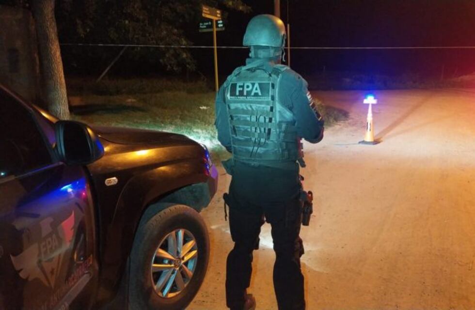 Atraparon a un delivery de droga en Malagueño, intentó escapar y terminó contra un muro de tierra