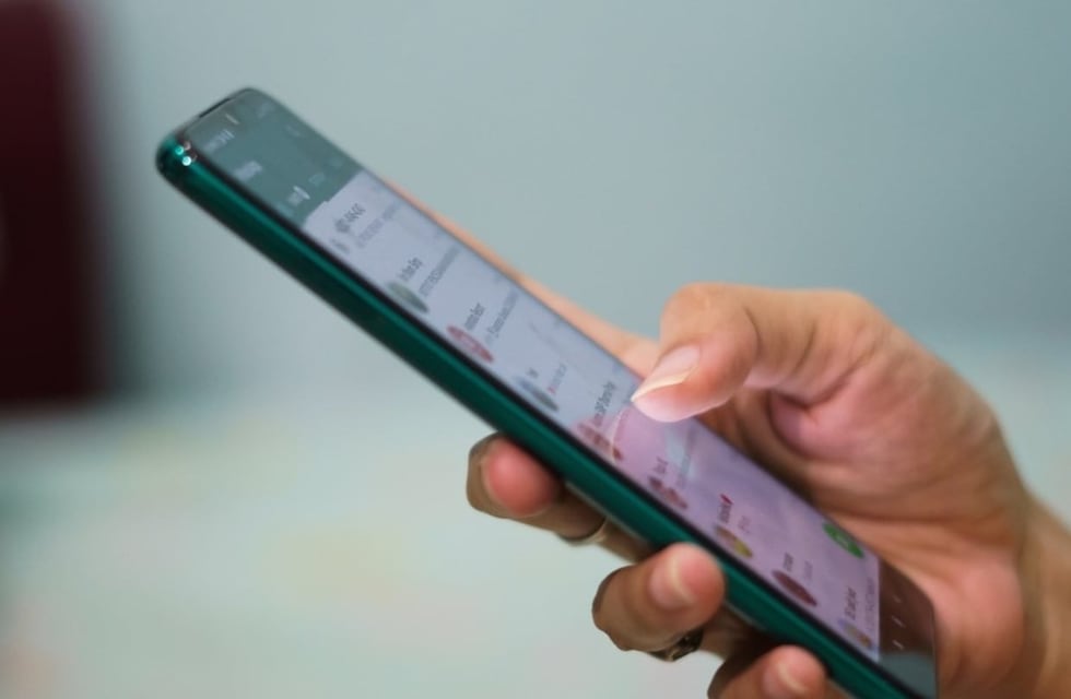 Santa Fe: investigan red de captación de niñas a través de WhatsApp y pornografía infantil en Barrancas