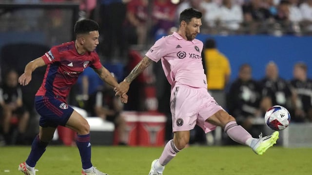 Messi en acción, durante el duelo entre FC Dallas e Inter Miami por octavos de final de la Leagues Cup. (AP)