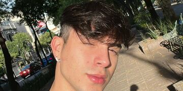 Rusherking denunció que le robaron el celular mientras bailaba en la calle