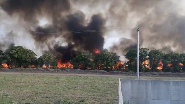 Incendio detrás de la UNRaf