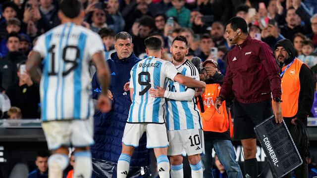 Lionel Messi entró en el segundo tiempo