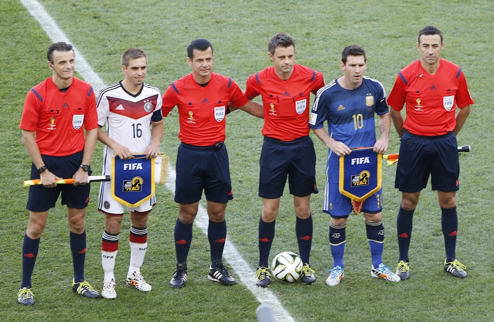 Philipp Lahm eligió entre Diego Maradona y Lionel Messi: su contundente respuesta