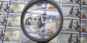 El dólar no para de subir en Córdoba. (AP / Archivo).