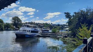 Carlos Paz paisaje soleado.