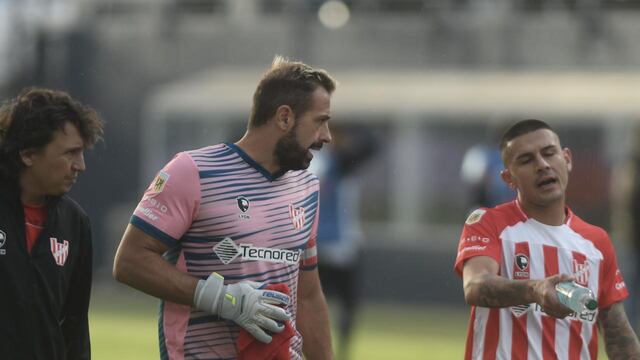 El Loco Jorge Carranza y Giuliano Cerratto, con conclusiones por la derrota de Instituto (Federico López Claro / La Voz).