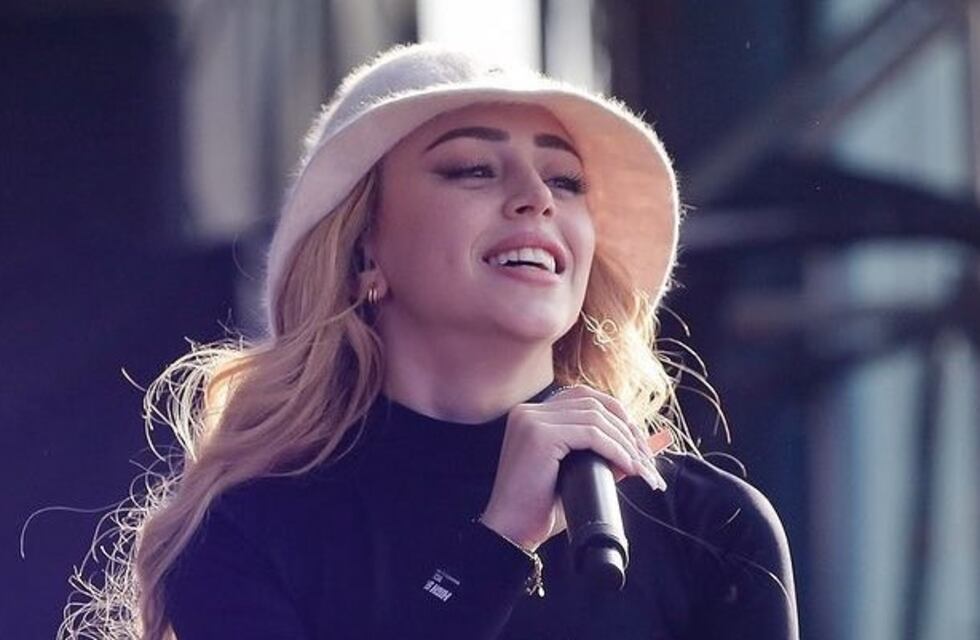 Karol G y un regalo especial para Nicki Nicole