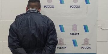 Aprehendido por robar alcohol en un local gastronómico