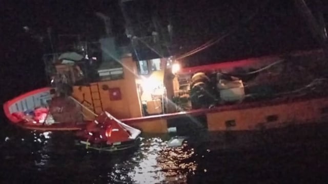 Barco naufragado en la zona de San Antonio Oeste (NoticiasNet)
