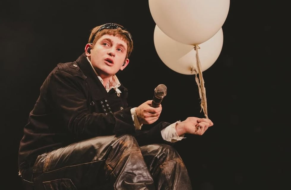 Dillom en Vélez: cómo canjear un juguete por una entrada gratis para el último show del 2025