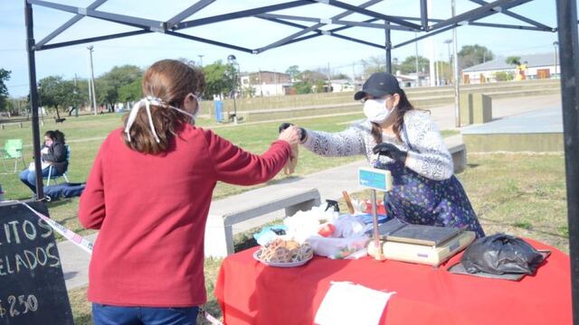 Los feriantes, a pesar de que volvieron a comercializar en sus puestos, atraviesan una situación crítica.