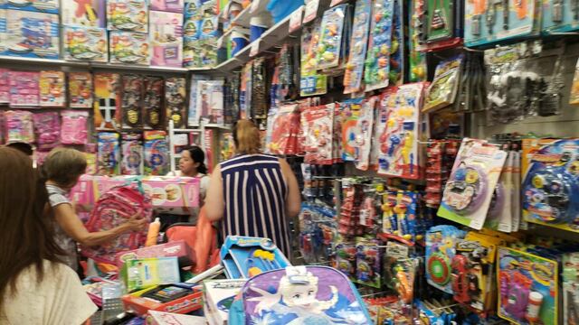 Horario extendido en las jugueterías del Centro de Córdoba (José Hernández).